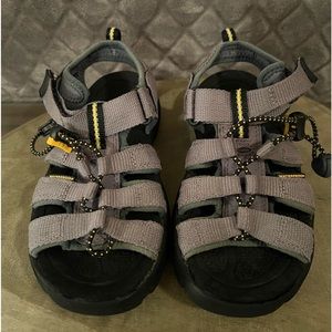 Kids Keen Waterproof Hiking Sandel’s Sz 1